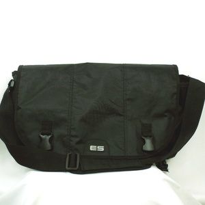 Eastsport Messenger Bag Black